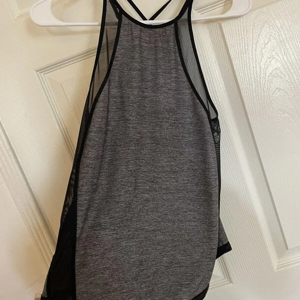 Lululemon Athletica Gray and Black Short Sleeve Tee - Picture 1 of 7